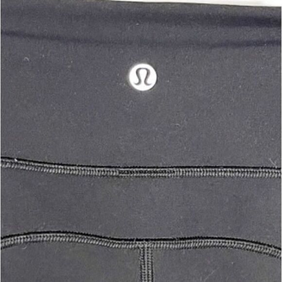Lululemon Mesh Detailing Cropped Leggings Black Size 6 - Picture 6 of 6